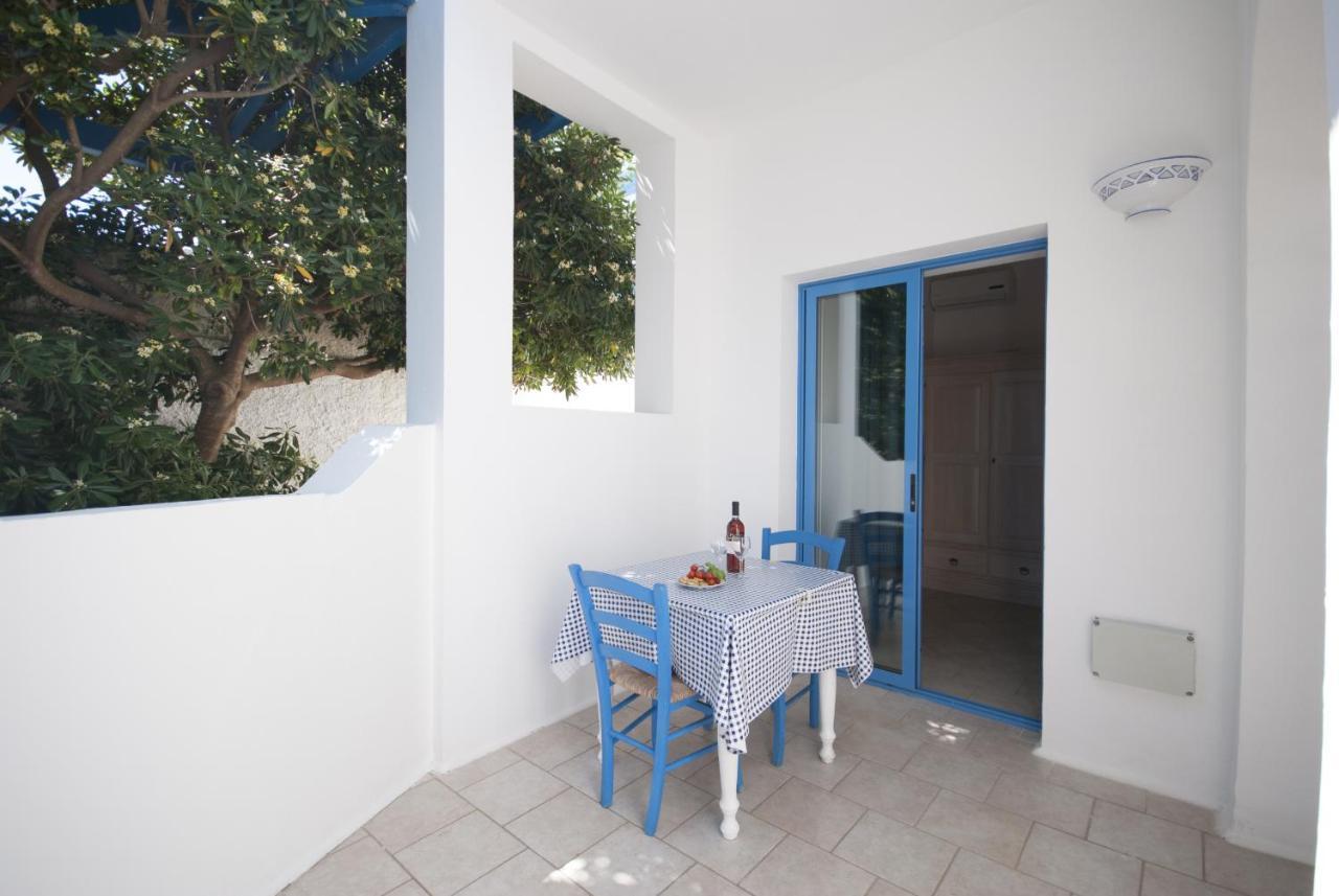 Villa Flora Studios & Apartments Conca Specchiulla Bagian luar foto